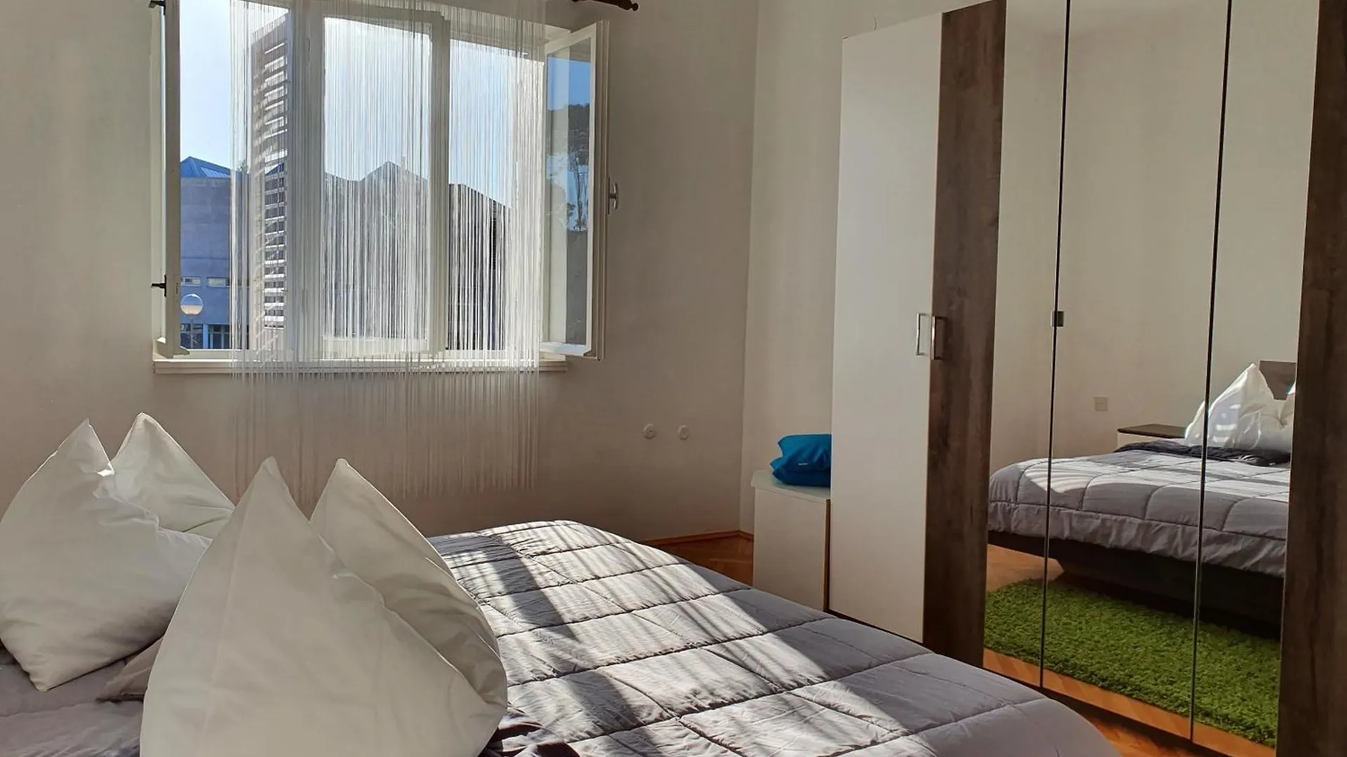 Apartments With A Parking Space Palit, Rab - 18681 0*, Palit Croatia